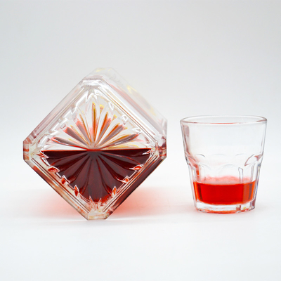 500ml 容量 水晶白色素材 ウォッカ ウィスキー ボールワインのための空のガラスボトル