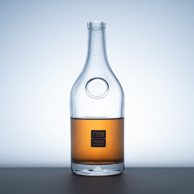 コーク密封型 750ml 超石灰材料の豪華な酒のためのガラス空瓶