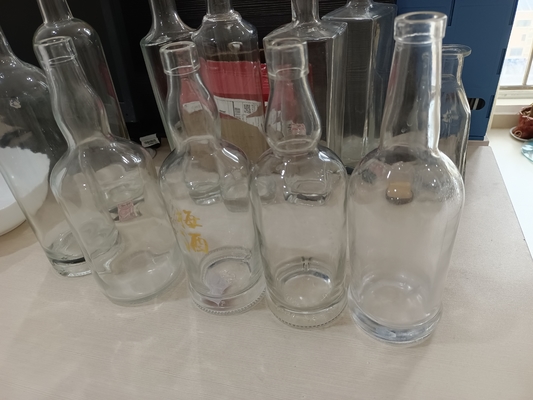OEM歓迎 700ml オーダーメイドワイン包装のための空のガラスボトル
