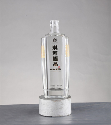 空きボトル 750ml コークシール付きの酒と酒瓶 世界市場へ