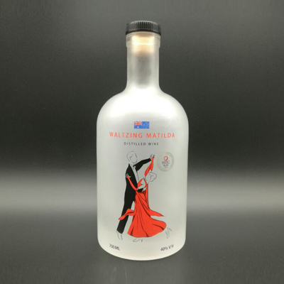 ウイスキーのための彫刻されたガラスボトル 750ml 平方 電気塗装ボトル スーパーフリントガラス