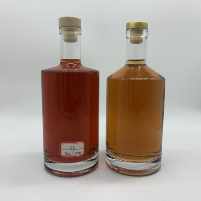テキラ・ウイスキー・ブランデー 750ml 500ml 1000ml 用のカスタマイズされた透明ガラスワインボトル