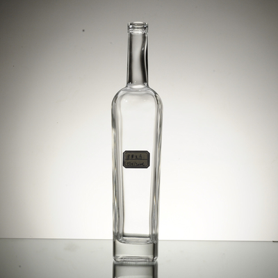 750ml Clear Glass Bottle Vodka with High Flint Glass Material and Cork Sealing Type クリアグラスボトル ウォッカ